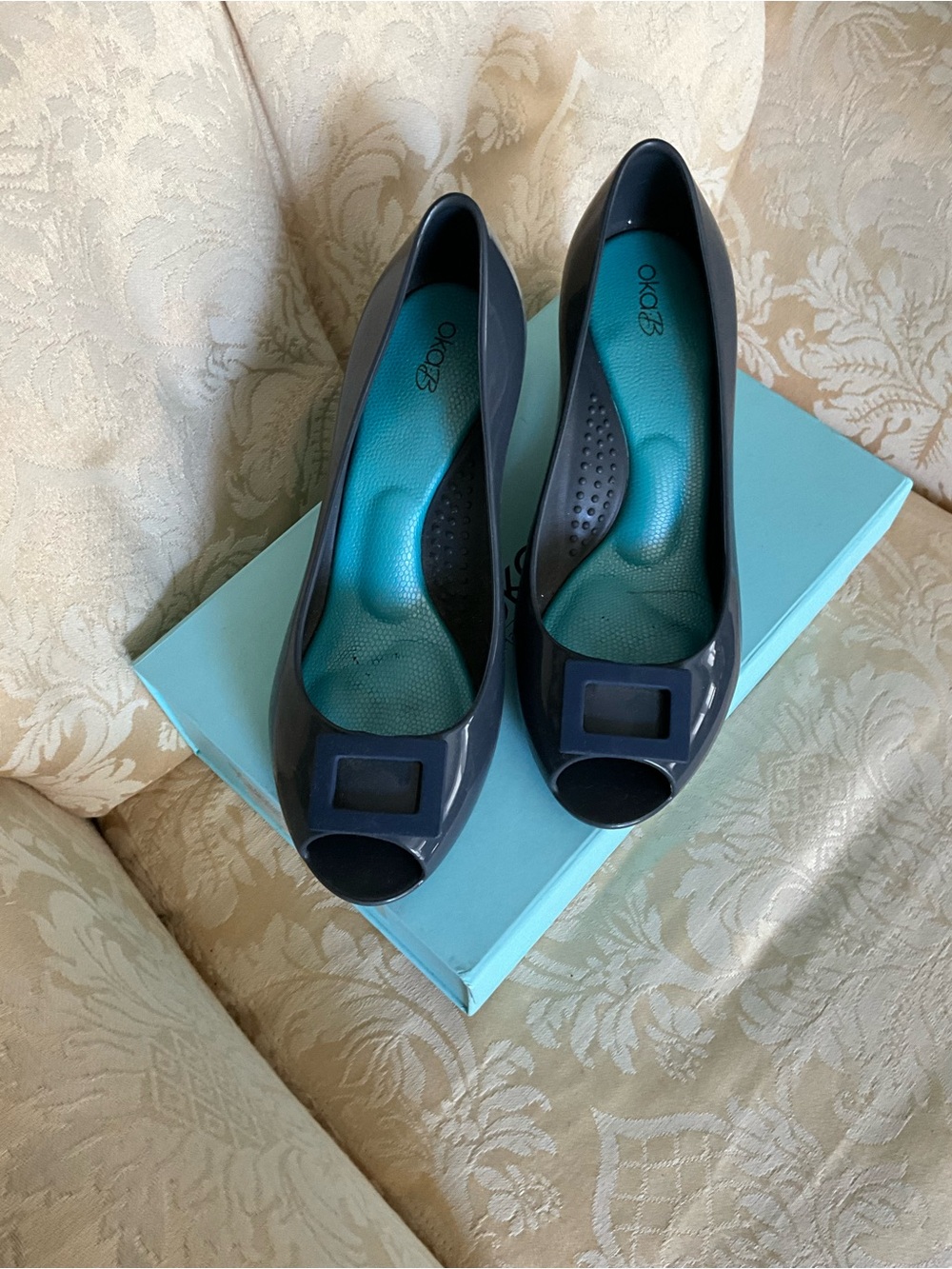 OKA b. Grey Wedge Peep-Toe Shoes easy to clean. arch support. Cute